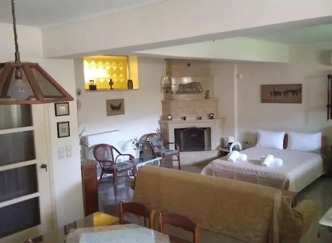 ευρύχωρο σε ήσυχη γειτονιά Apartment *