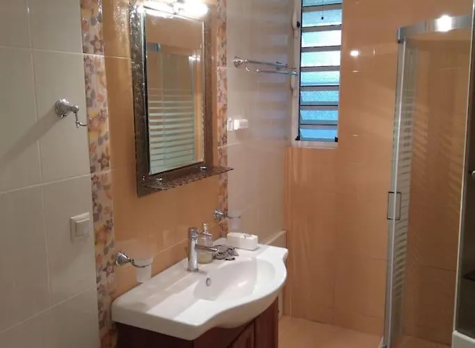 Apartment ευρύχωρο σε ήσυχη γειτονιά *